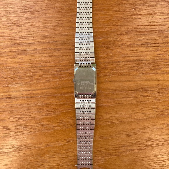 SEIKO Vintage Silver Tone Ladies Watch - Picture 3 of 5